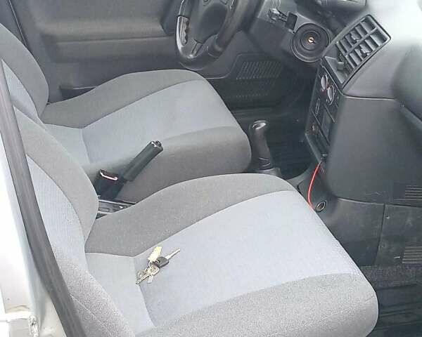 Серый ВАЗ 2111, объемом двигателя 1.6 л и пробегом 134 тыс. км за 2100 $, фото 13 на Automoto.ua