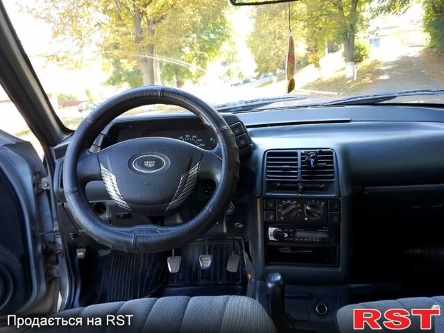 Серый ВАЗ 2111, объемом двигателя 1.6 л и пробегом 175 тыс. км за 1750 $, фото 9 на Automoto.ua