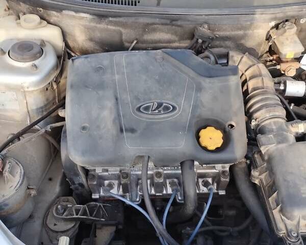 Серый ВАЗ 2111, объемом двигателя 1.5 л и пробегом 137 тыс. км за 1500 $, фото 6 на Automoto.ua