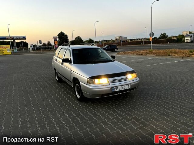 Серый ВАЗ 2111, объемом двигателя 1.6 л и пробегом 214 тыс. км за 1400 $, фото 4 на Automoto.ua