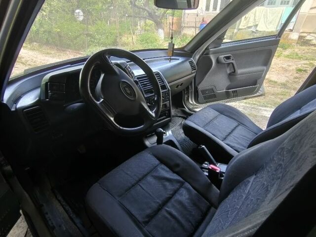 Серый ВАЗ 2111, объемом двигателя 1.6 л и пробегом 173 тыс. км за 1800 $, фото 3 на Automoto.ua