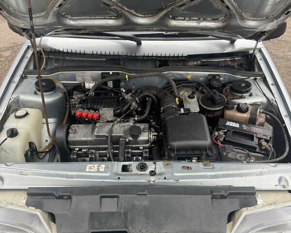 Серый ВАЗ 2111, объемом двигателя 1.6 л и пробегом 200 тыс. км за 2000 $, фото 11 на Automoto.ua