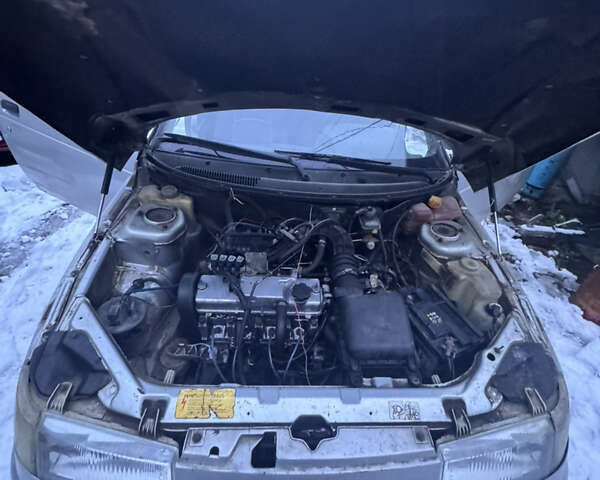 Серый ВАЗ 2111, объемом двигателя 1.6 л и пробегом 230 тыс. км за 1000 $, фото 10 на Automoto.ua