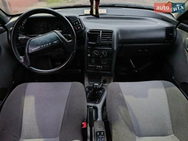 Серый ВАЗ 2111, объемом двигателя 1.6 л и пробегом 180 тыс. км за 1999 $, фото 13 на Automoto.ua