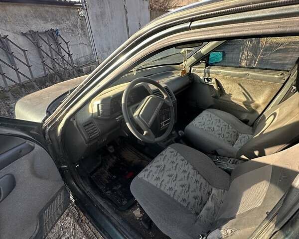 Серый ВАЗ 2111, объемом двигателя 1.6 л и пробегом 180 тыс. км за 1100 $, фото 2 на Automoto.ua