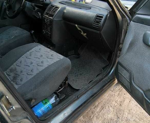 Серый ВАЗ 2111, объемом двигателя 1.6 л и пробегом 385 тыс. км за 1500 $, фото 1 на Automoto.ua