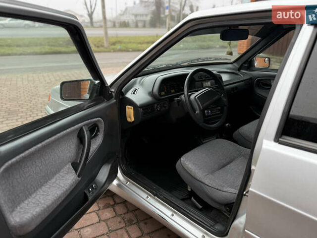 Серый ВАЗ 2111, объемом двигателя 1.6 л и пробегом 135 тыс. км за 2400 $, фото 9 на Automoto.ua