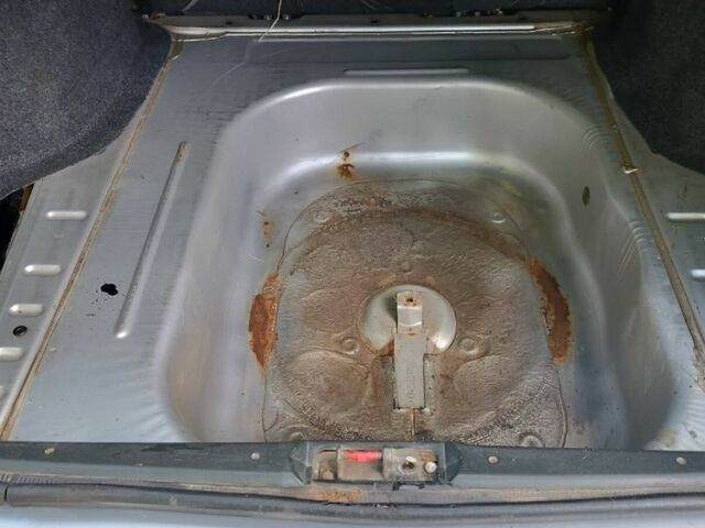 Серый ВАЗ 2111, объемом двигателя 1.7 л и пробегом 146 тыс. км за 1700 $, фото 3 на Automoto.ua