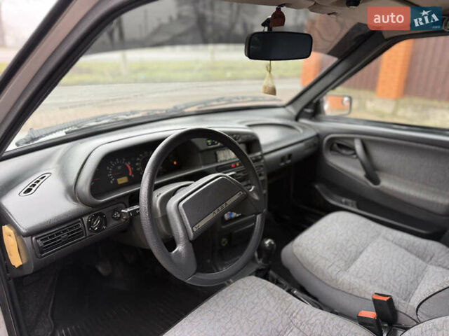 Серый ВАЗ 2111, объемом двигателя 1.6 л и пробегом 135 тыс. км за 2400 $, фото 12 на Automoto.ua