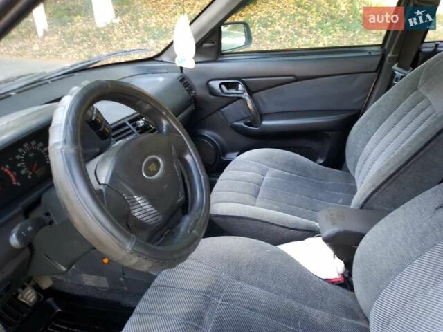 Серый ВАЗ 2111, объемом двигателя 1.6 л и пробегом 175 тыс. км за 1750 $, фото 7 на Automoto.ua