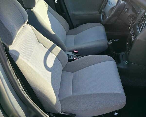 ВАЗ 2111 2008 в Киеве на Automoto.ua Серый ВАЗ 2111, объемом двигателя 1.6 л и пробегом 56 тыс. км за 3600 $, фото 41 на Automoto.ua