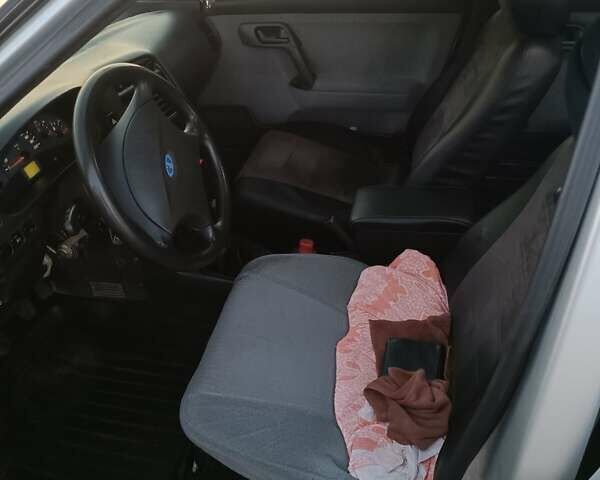 Сірий ВАЗ 2111, об'ємом двигуна 1.6 л та пробігом 143 тис. км за 2350 $, фото 6 на Automoto.ua