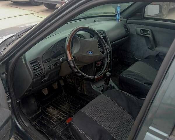 Серый ВАЗ 2111, объемом двигателя 1.6 л и пробегом 228 тыс. км за 2700 $, фото 7 на Automoto.ua