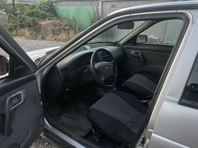 Серый ВАЗ 2111, объемом двигателя 1.6 л и пробегом 150 тыс. км за 1050 $, фото 6 на Automoto.ua