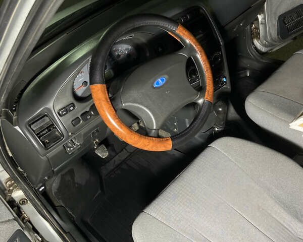 Сірий ВАЗ 2111, об'ємом двигуна 1.6 л та пробігом 200 тис. км за 1800 $, фото 6 на Automoto.ua