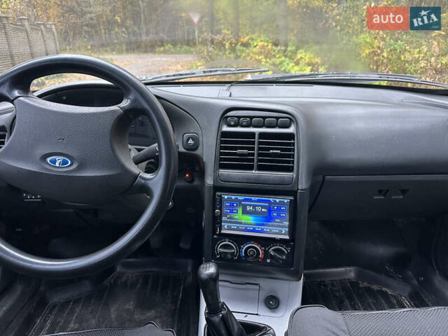 Серый ВАЗ 2111, объемом двигателя 1.6 л и пробегом 351 тыс. км за 1599 $, фото 8 на Automoto.ua