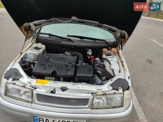 Серый ВАЗ 2111, объемом двигателя 1.6 л и пробегом 179 тыс. км за 2800 $, фото 7 на Automoto.ua