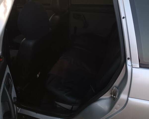 Сірий ВАЗ 2111, об'ємом двигуна 1.6 л та пробігом 143 тис. км за 2350 $, фото 7 на Automoto.ua