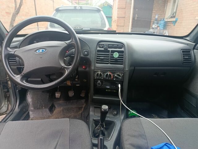 Серый ВАЗ 2111, объемом двигателя 1.6 л и пробегом 123 тыс. км за 3200 $, фото 7 на Automoto.ua