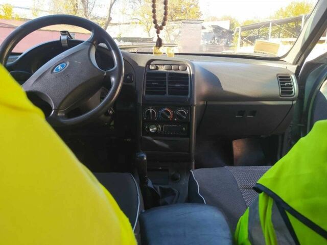 Серый ВАЗ 2111, объемом двигателя 1.6 л и пробегом 202 тыс. км за 2850 $, фото 11 на Automoto.ua