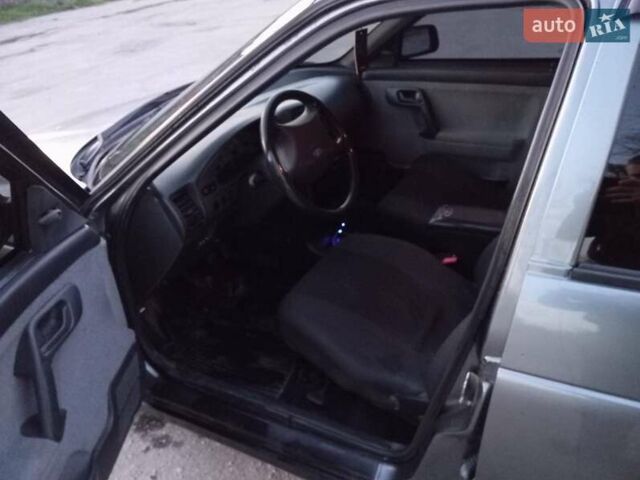 Сірий ВАЗ 2111, об'ємом двигуна 1.6 л та пробігом 180 тис. км за 2550 $, фото 5 на Automoto.ua