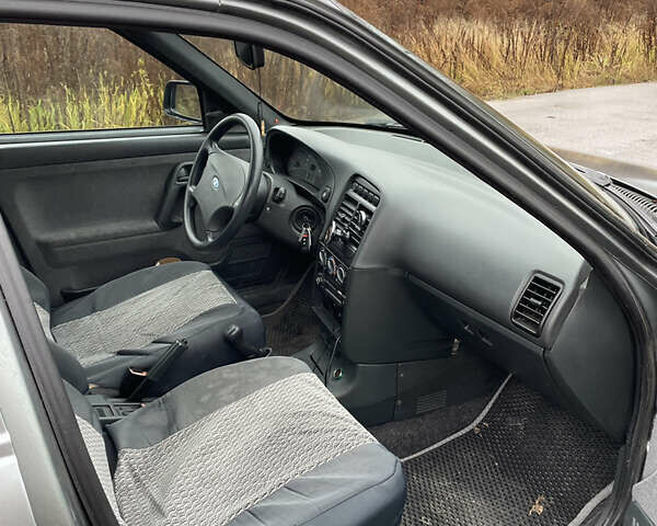 Серый ВАЗ 2111, объемом двигателя 1.6 л и пробегом 37 тыс. км за 3000 $, фото 6 на Automoto.ua