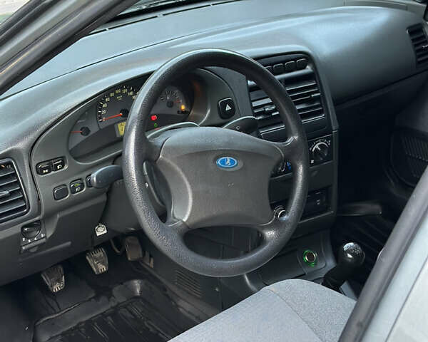 ВАЗ 2111 2008 в Межгорье на Automoto.ua Серый ВАЗ 2111, объемом двигателя 1.6 л и пробегом 150 тыс. км за 1900 $, фото 10 на Automoto.ua