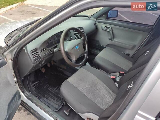 Серый ВАЗ 2111, объемом двигателя 1.6 л и пробегом 179 тыс. км за 2800 $, фото 8 на Automoto.ua