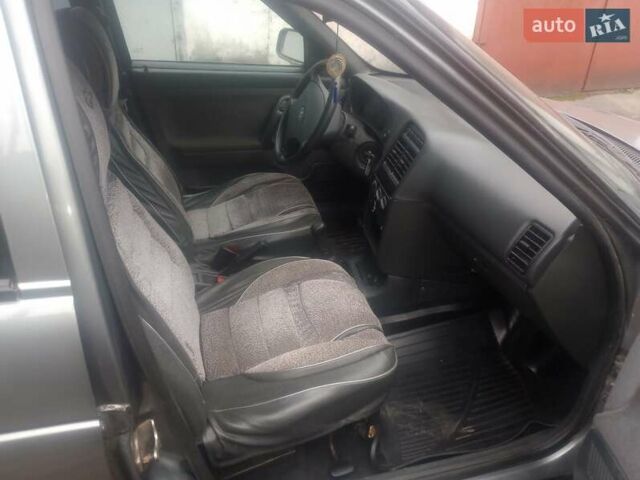 ВАЗ 2111 2008 в Овруче на Automoto.ua Серый ВАЗ 2111, объемом двигателя 1.6 л и пробегом 117 тыс. км за 1890 $, фото 4 на Automoto.ua