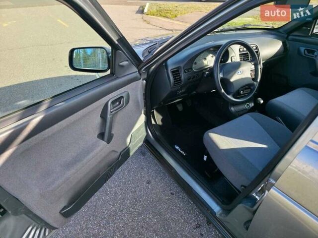 ВАЗ 2111 2008 в Киеве на Automoto.ua Серый ВАЗ 2111, объемом двигателя 1.6 л и пробегом 56 тыс. км за 3600 $, фото 48 на Automoto.ua