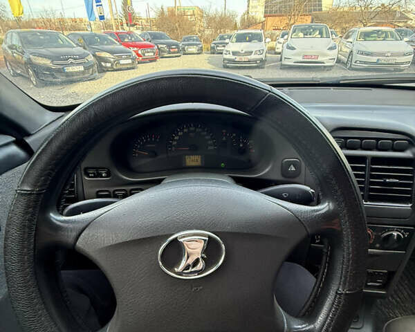 Серый ВАЗ 2111, объемом двигателя 1.6 л и пробегом 270 тыс. км за 1550 $, фото 15 на Automoto.ua