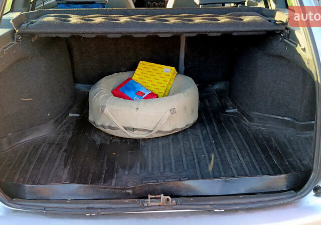 Сірий ВАЗ 2111, об'ємом двигуна 1.6 л та пробігом 182 тис. км за 2100 $, фото 7 на Automoto.ua