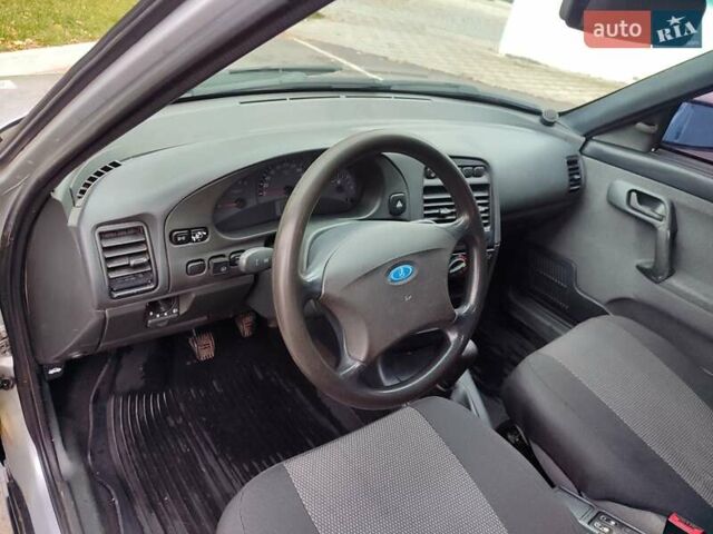 Серый ВАЗ 2111, объемом двигателя 1.6 л и пробегом 179 тыс. км за 2800 $, фото 9 на Automoto.ua