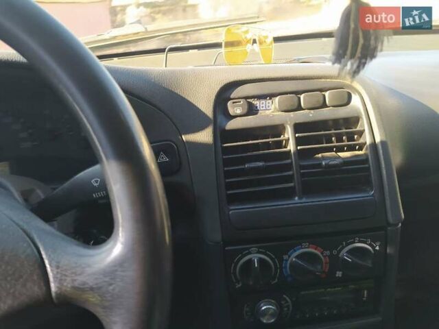 Серый ВАЗ 2111, объемом двигателя 1.6 л и пробегом 202 тыс. км за 2850 $, фото 15 на Automoto.ua