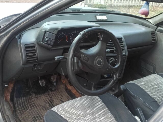 Серый ВАЗ 2111, объемом двигателя 1.6 л и пробегом 1000 тыс. км за 700 $, фото 5 на Automoto.ua