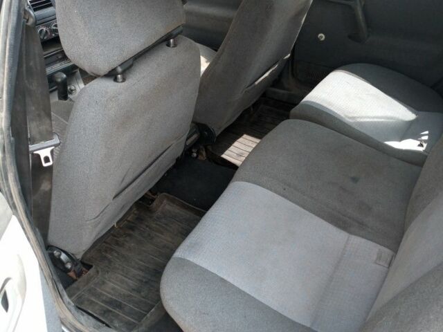 Серый ВАЗ 2111, объемом двигателя 1.6 л и пробегом 145 тыс. км за 2000 $, фото 6 на Automoto.ua