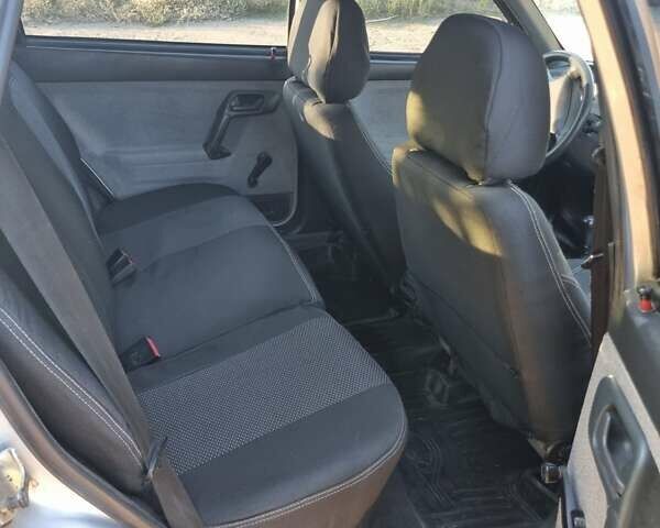 Сірий ВАЗ 2111, об'ємом двигуна 1.6 л та пробігом 126 тис. км за 2750 $, фото 29 на Automoto.ua