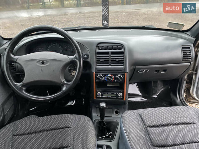 Серый ВАЗ 2111, объемом двигателя 1.6 л и пробегом 225 тыс. км за 2300 $, фото 10 на Automoto.ua