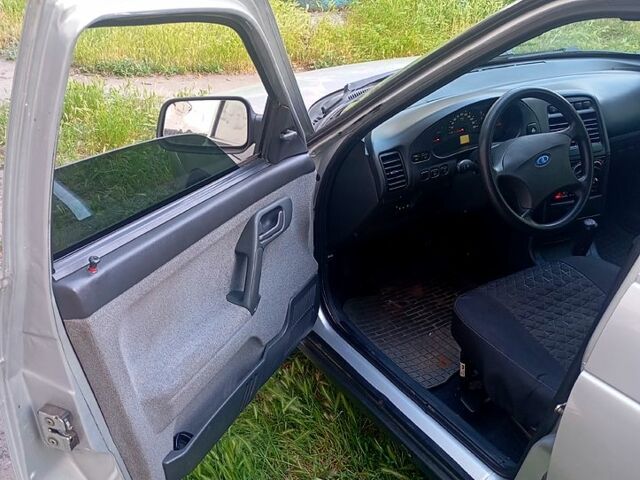 Серый ВАЗ 2111, объемом двигателя 1.6 л и пробегом 76 тыс. км за 3400 $, фото 12 на Automoto.ua