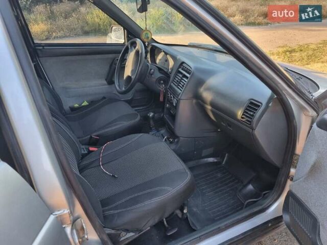 Сірий ВАЗ 2111, об'ємом двигуна 1.6 л та пробігом 126 тис. км за 2750 $, фото 13 на Automoto.ua