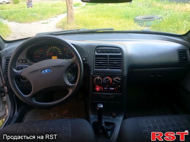 Серый ВАЗ 2111, объемом двигателя 1.6 л и пробегом 76 тыс. км за 3400 $, фото 2 на Automoto.ua