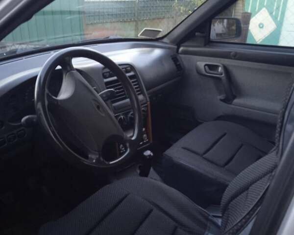 Серый ВАЗ 2111, объемом двигателя 1.6 л и пробегом 224 тыс. км за 1900 $, фото 2 на Automoto.ua