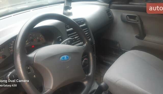 Серый ВАЗ 2111, объемом двигателя 1.6 л и пробегом 131 тыс. км за 1900 $, фото 2 на Automoto.ua