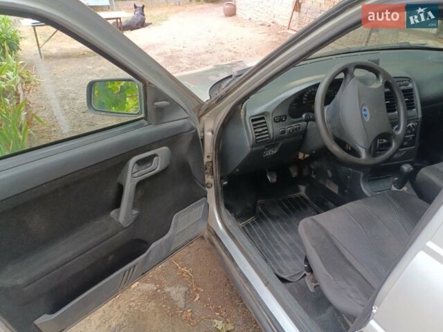 Сірий ВАЗ 2111, об'ємом двигуна 1.6 л та пробігом 314 тис. км за 2000 $, фото 5 на Automoto.ua