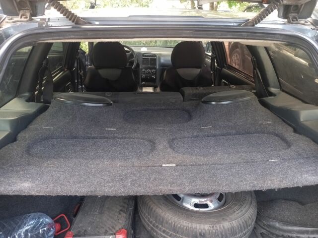 Серый ВАЗ 2111, объемом двигателя 1.6 л и пробегом 200 тыс. км за 2000 $, фото 6 на Automoto.ua