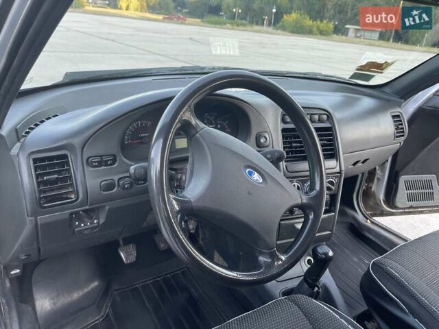 Серый ВАЗ 2111, объемом двигателя 1.6 л и пробегом 170 тыс. км за 2200 $, фото 5 на Automoto.ua