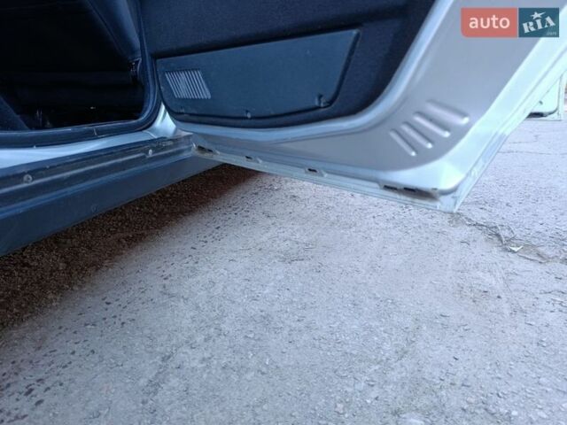 Серый ВАЗ 2111, объемом двигателя 1.6 л и пробегом 65 тыс. км за 3200 $, фото 12 на Automoto.ua