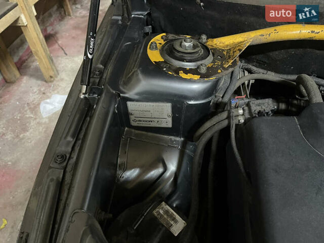 Серый ВАЗ 2111, объемом двигателя 1.6 л и пробегом 207 тыс. км за 2000 $, фото 14 на Automoto.ua