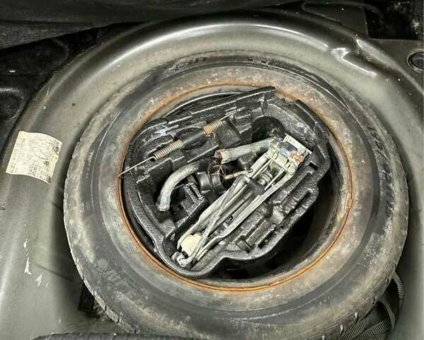 Серый ВАЗ 2111, объемом двигателя 1.6 л и пробегом 130 тыс. км за 1899 $, фото 6 на Automoto.ua