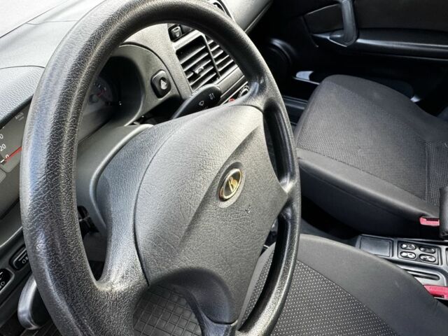 Серый ВАЗ 2111, объемом двигателя 1.6 л и пробегом 105 тыс. км за 2700 $, фото 16 на Automoto.ua